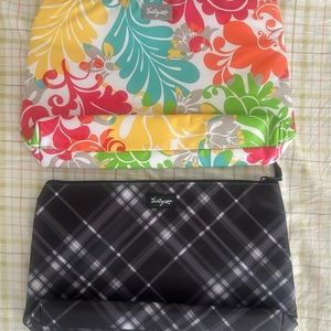 New Thirty one Thermal zippered pouch
